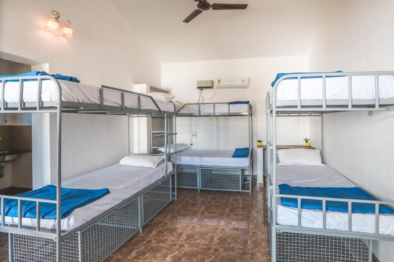 Piggy Hostel Vagator Luaran gambar