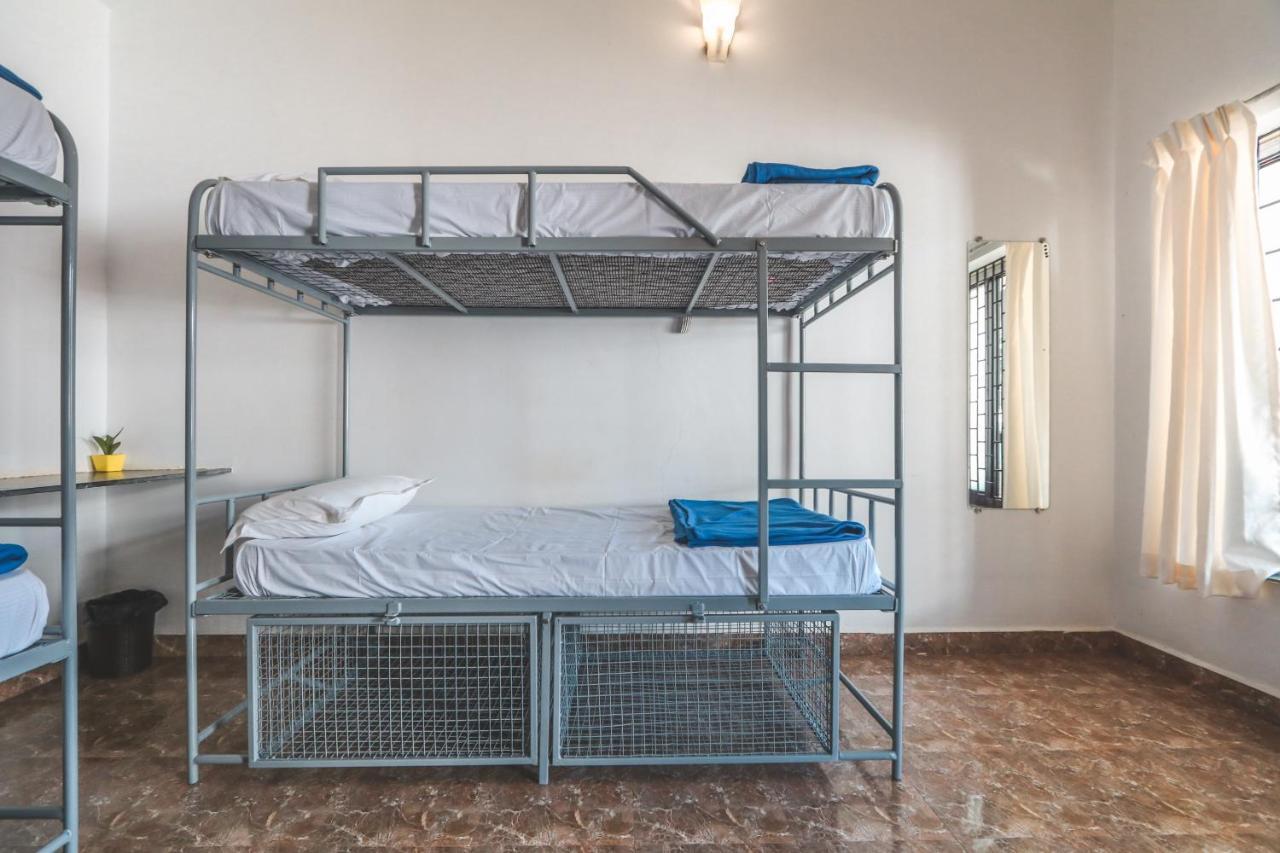 Piggy Hostel Vagator Luaran gambar