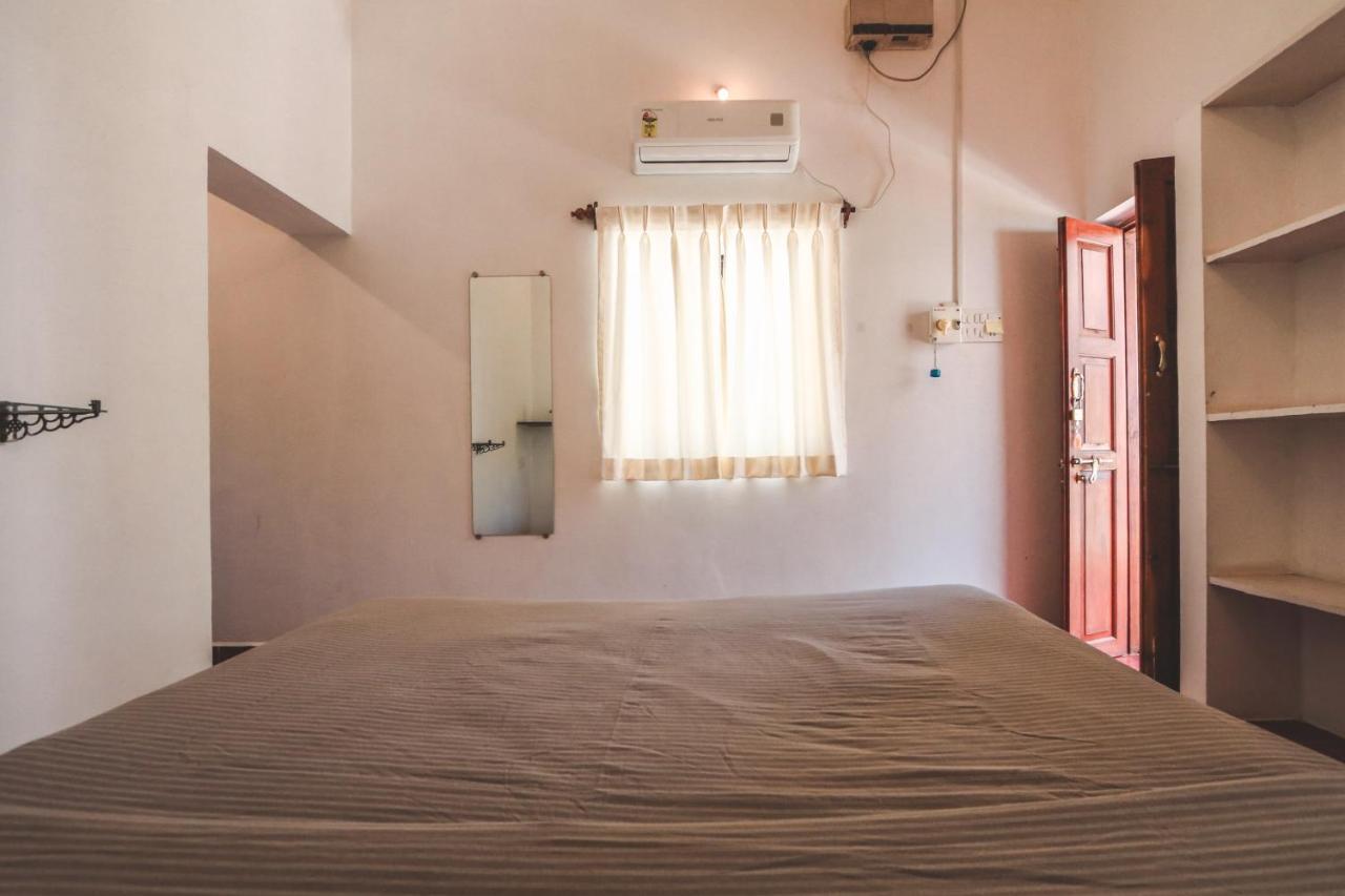 Piggy Hostel Vagator Luaran gambar